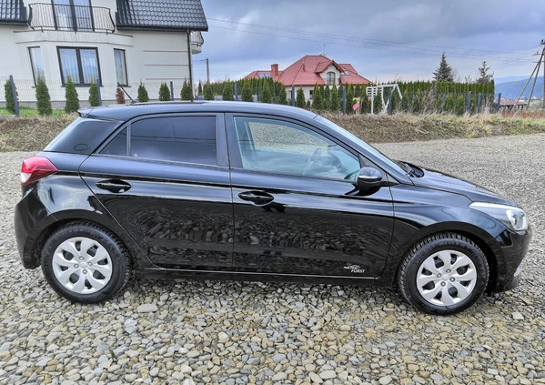 Hyundai i20 cena 25900 przebieg: 179000, rok produkcji 2015 z Skarszewy małe 781